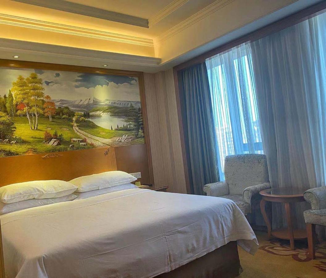Vienna International Hotel Hangzhou Zhuantang Art School Wenyan Exterior photo